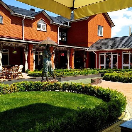 Заміський Комплекс Grand Prix Hotel Tsyurupynsk Esterno foto